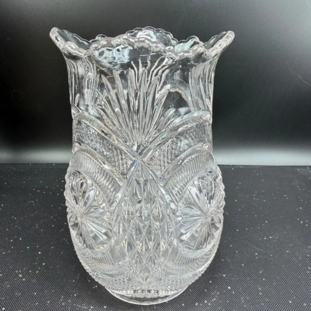 Bryce Higbee co Manganese Glass Vase Scalloped EAPG Glows Green 365nm UV Banquet